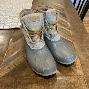 Sperry gray rain booties Size 9 womens